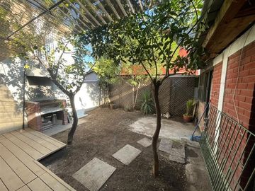 Casa en Venta en Av. 4 Pte, Maipu