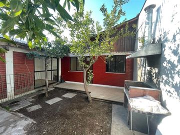 Casa en Venta en Av. 4 Pte, Maipu