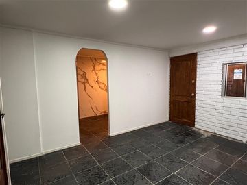 Casa en Venta en Av. 4 Pte, Maipu