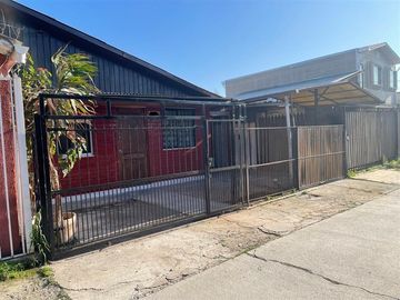 Casa en Venta en Av. 4 Pte, Maipu