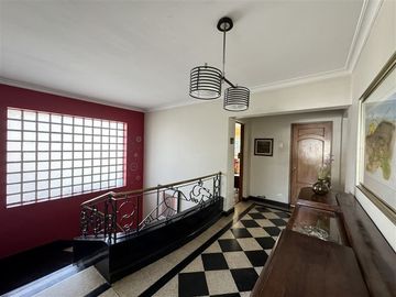 Casa en Venta en Ricardo Wagner entre Av. Bilbao y Las Luciérnagas