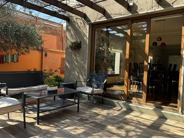 Casa en Venta en Ricardo Wagner entre Av. Bilbao y Las Luciérnagas