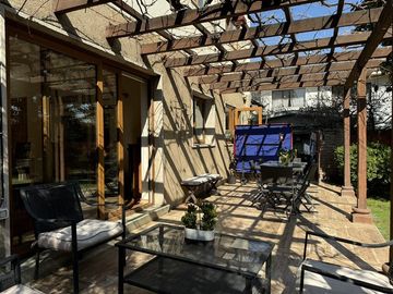 Casa en Venta en Ricardo Wagner entre Av. Bilbao y Las Luciérnagas