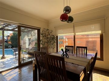 Casa en Venta en Ricardo Wagner entre Av. Bilbao y Las Luciérnagas