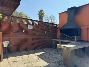 Casa en Venta en Ricardo Wagner entre Av. Bilbao y Las Luciérnagas