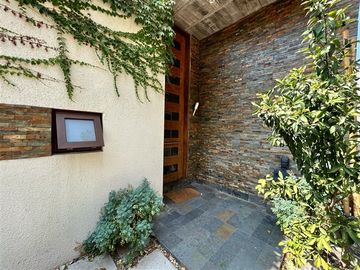 Casa en Venta en Lo Pinto S/N, Colina