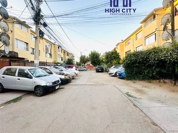 Departamento en Venta en AMPLIO Y COMODO DEPTO CON TERRAZA EN 1ER PISO 2D,1B,56M2
