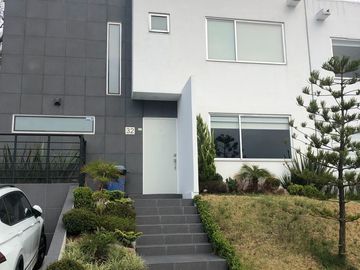 ¡Gran oportunidad! Casa en venta en Bosque Esmeralda!