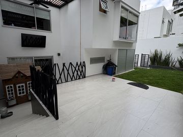 ¡Gran oportunidad! Casa en venta en Bosque Esmeralda!