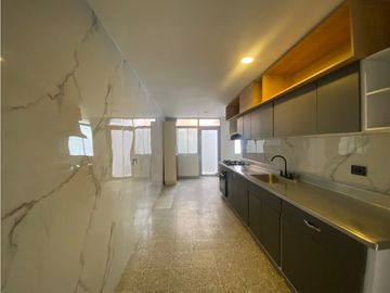 Apartamento en venta en sector de Santa Teresita