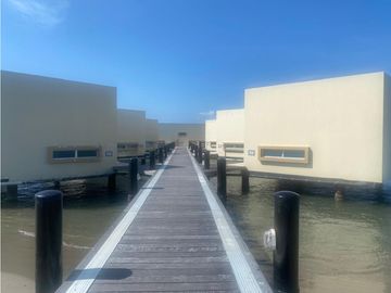 Cabaña frente al mar en Puerto Velero