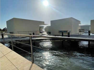 Cabaña frente al mar en Puerto Velero