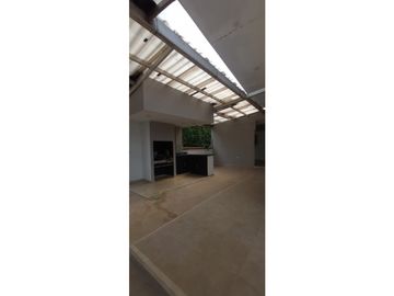 CASA EN VENTA DE 6 HABITACIONES, 1 PISO, COMBIA, PEREIRA