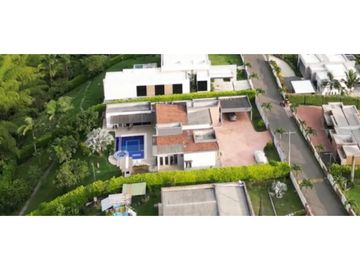 CASA EN VENTA DE 6 HABITACIONES, 1 PISO, COMBIA, PEREIRA