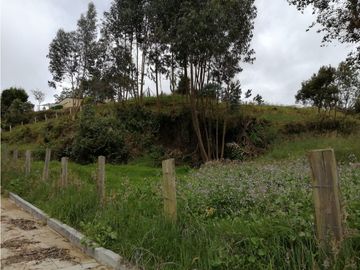 SE VENDE HERMOSO LOTE ESQUINERO EN LA VEREDA EL ALTO DEL AGUILA