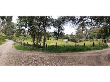 SE VENDE HERMOSO LOTE ESQUINERO EN LA VEREDA EL ALTO DEL AGUILA