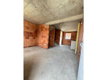 VENDO CASA EN CANDELARIA  A 15 MINUTOS DE CALI