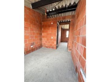 VENDO CASA EN CANDELARIA  A 15 MINUTOS DE CALI