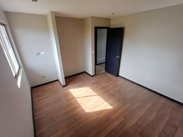 VIVABIEN PROPIEDADES VENDE CASA EN EL MEJOR ENTORNO DE LA LIGUA