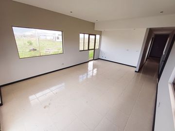 VIVABIEN PROPIEDADES VENDE CASA EN EL MEJOR ENTORNO DE LA LIGUA