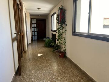 VENTA DPTO 3 DORMITORIOS FRENTE CON BALCÓN