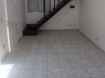 VENTA PH 2 AMB PATIO JOSE C PAZ CENTRO AP. CREDITO