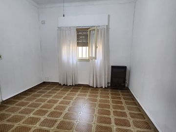 Casa PH en venta en Lanus Oeste