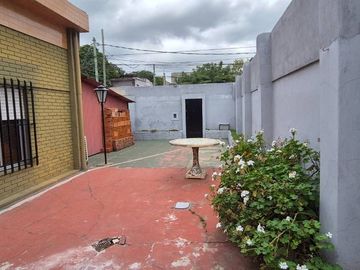 Venta PH 2 Ambientes con Patio y Cochera