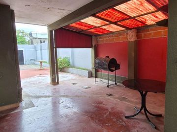 Venta PH 2 Ambientes con Patio y Cochera