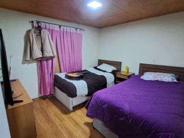 VENTA CASA 2 PISOS EN EL CORAZON COMERCIAL DE QUILICURA