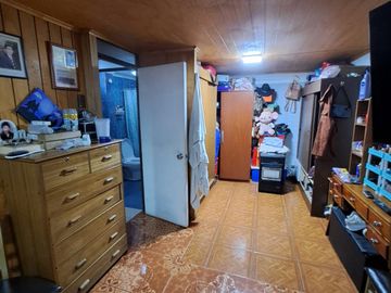 VENTA CASA 2 PISOS EN EL CORAZON COMERCIAL DE QUILICURA
