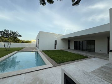 Casa en Venta en Privada Dzidzil-ha 1 Piso Entrega Inmediata