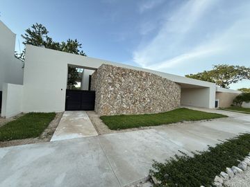 Casa en Venta en Privada Dzidzil-ha 1 Piso Entrega Inmediata