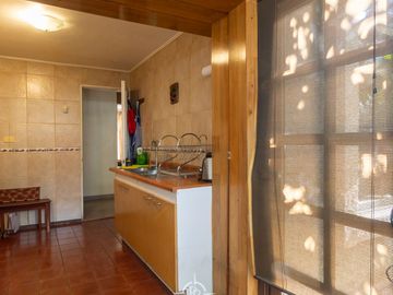 ¡Oportunidad única! Hermosa casa en venta en Lago Cochrane, La Florida.
