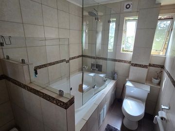 Casa en Venta en Camino de La Superiora, Alto Macul, La Florida