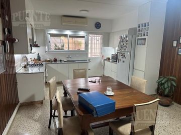Casa en  Lomas de Zamora