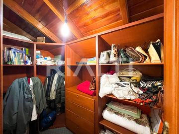 Hermosa casa de venta en Cumbayá vía Pillagua
