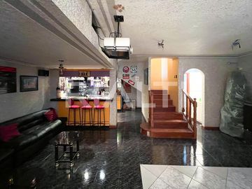 Hermosa casa de venta en Cumbayá vía Pillagua