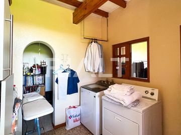 Hermosa casa de venta en Cumbayá vía Pillagua