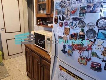 Casa en Burzaco sobre calle Alsina, con 4 ambientes, apta crédito, con escritura
