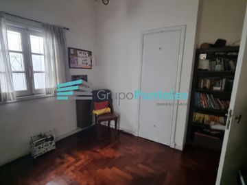 Casa en Burzaco sobre calle Alsina, con 4 ambientes, apta crédito, con escritura