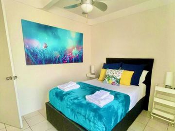 Venta Casa amueblada en Condominio con alberca.
