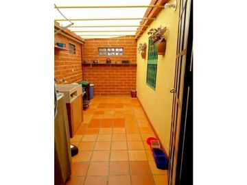 Venta de Finca en Marinilla, amoblada, rústica y con sabor a campo.