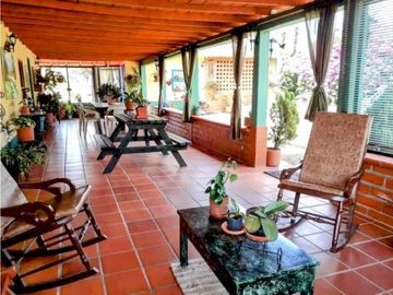 Venta de Finca en Marinilla, amoblada, rústica y con sabor a campo.