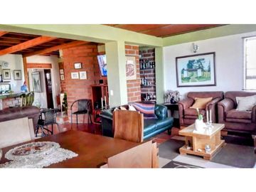 Venta de Finca en Marinilla, amoblada, rústica y con sabor a campo.