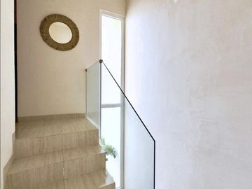 RINCON DEL CONCHAL, Casa en VENTA con recamara en planta baja, jardin, en conjunto y seguridad