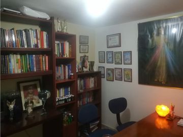 SE VENDE HERMOSA CASA BARRIO ALGARRA 3