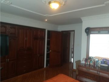 SE VENDE HERMOSA CASA BARRIO ALGARRA 3
