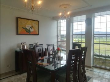 SE VENDE HERMOSA CASA BARRIO ALGARRA 3