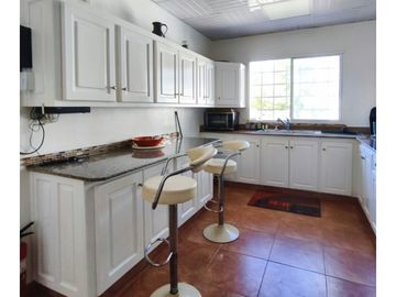 Venta de Casas con piscina en Aguadulce
